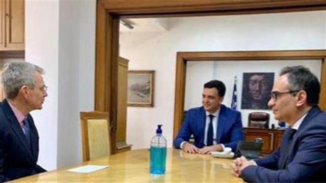 Επίσκεψη Pyatt στο υπουργείο Υγείας και εύσημα για τους χειρισμούς στον κορωνοϊό