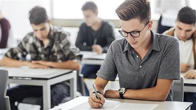 Πότε είναι υποχρεωτική η μάσκα στις πανελλαδικές