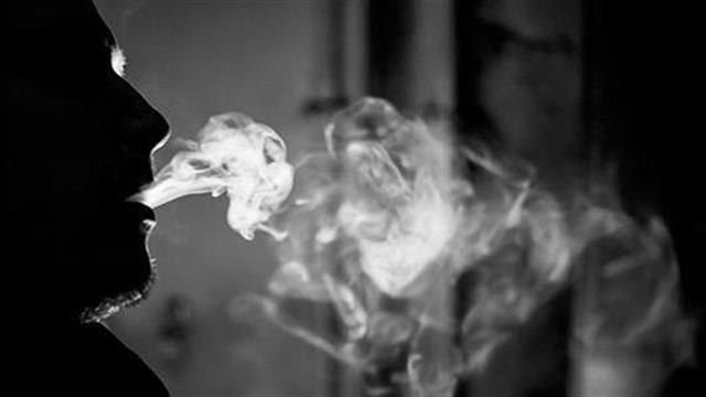 Μελέτη - σοκ για τη σχέση κορωνοϊού με κάπνισμα