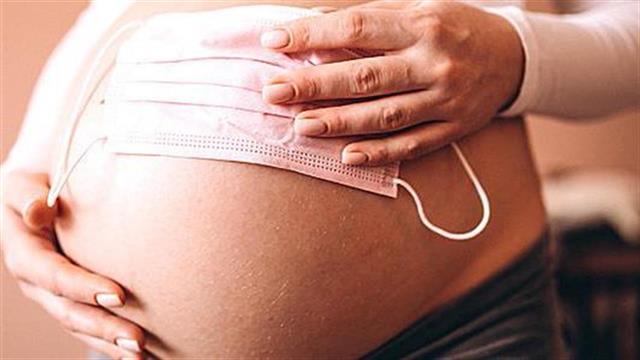 O κορωνοϊός επιτίθεται και στον πλακούντα