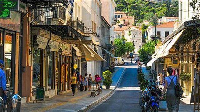 Έρευνα ΙΣΑ: 1 στους 3 δεν ανησυχούν για τον κορωνοϊό