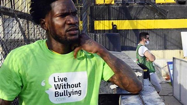 Με την μπλούζα του Live without bullying οι παίκτες του Άρη