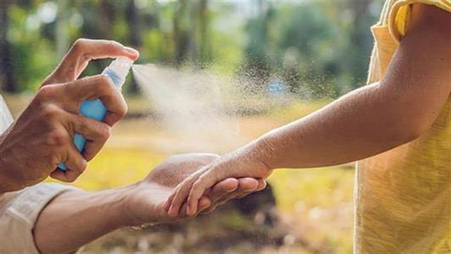 Πώς θα αποφύγω τα τσιμπήματα από τα κουνούπια