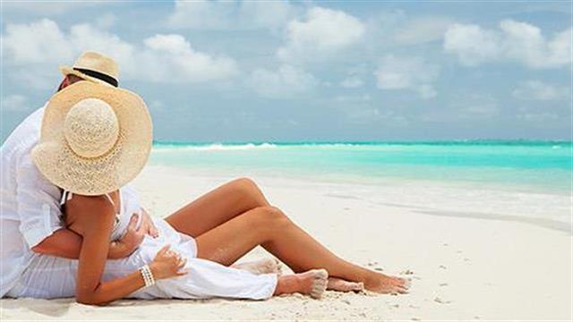 Πώς το καλοκαίρι επηρεάζει την ερωτική επιθυμία