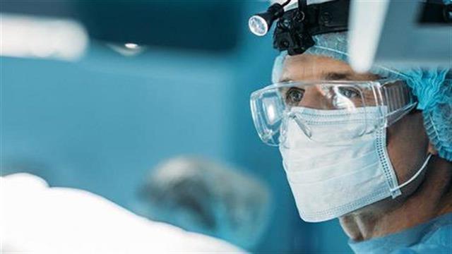 Κίνδυνος μετάδοσης του νέου κορωνοϊού SARS-CoV-2 σε επαγγελματίες υγείας σε σύγκριση με τον γενικό πληθυσμό