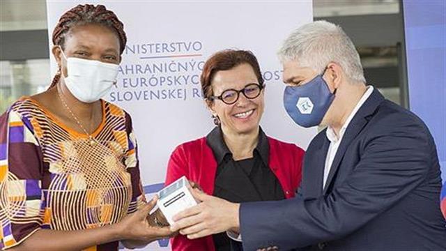 Δωρεά διαγνωστικών τεστ στην Κένυα για την αντιμετώπιση της πανδημίας