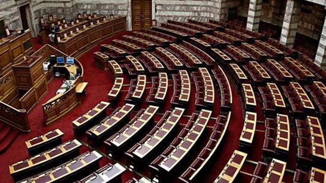 Πολιτικοποιείται η μάχη κατά του κορωνοϊού