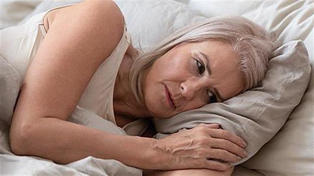 Πώς η ηλικία επηρεάζει τον ύπνο