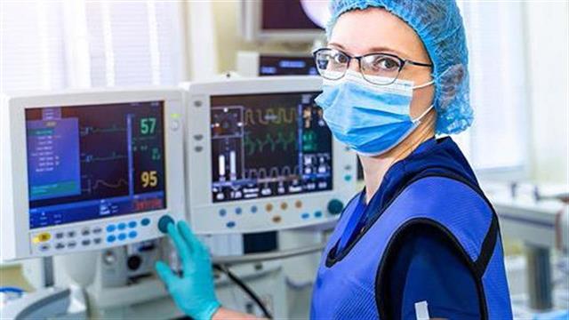 ΟΕΝΓΕ: Πώς θα αποφύγουμε "κρίση ΜΕΘ" και επιλογή ασθενών με κορωνοϊό που θα διασωληνωθούν