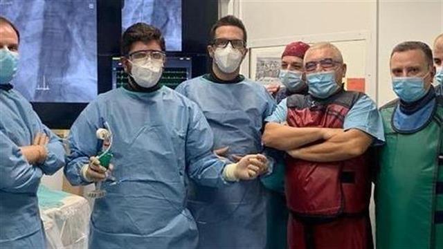 Για πρώτη φορά στην Ελλάδα πρωτοποριακή επέμβαση για την στεφανιαία νόσο και την ανθεκτική στηθάγχη