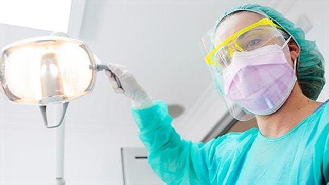 Οι οδοντίατροι ζητούν να εμβολιασθούν μαζί με τους υπόλοιπους υγειονομικούς