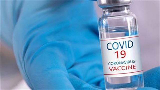 ΕΜΑ: Πώς το εμβόλιο Pfizer/BioNTech δίνει 6, αντί για 5 δόσεις