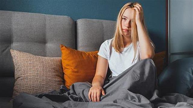 Μεγαλύτερη μοναξιά νιώθουν οι νέοι στο lockdown