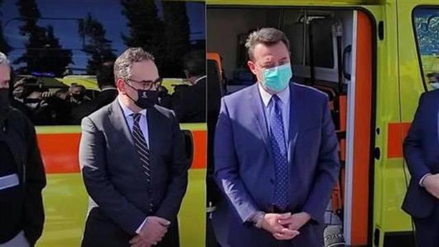 12 ασθενοφόρα μικρού όγκου, παραδόθηκαν σε ισάριθμα νησιά