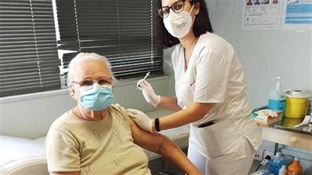 Ανοίγει η πλατφόρμα εμβολιασμών για ηλικίες 60 - 64 ετών