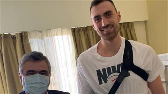 Την Ευρωκλινική Αθηνών επέλεξε ο διεθνής σέντερ Nikola Milutinov για την αρθροσκόπηση του ώμου του