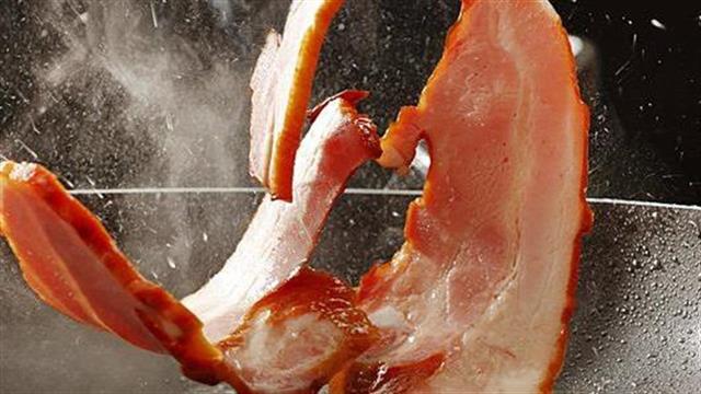 6 τροφές που πρέπει να αποφεύγουν οι άνδρες άνω των 50