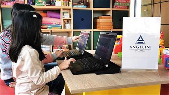 Η Angelini Pharma Hellas υποστηρίζει το Χαμόγελο του Παιδιού με δωρεά τεχνολογικού εξοπλισμού