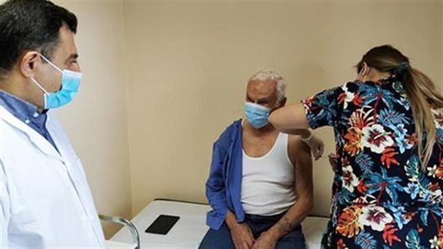 Πόσο το εμβόλιο μειώνει τη μετάδοση του κορωνοϊού