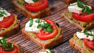 Υγιεινά σνακ για... μετά τα μεσάνυχτα