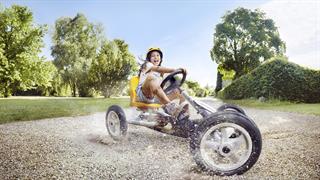 Hansaplast: ‘’Συνέχισε να το ζεις. Σε καλύπτουμε’’