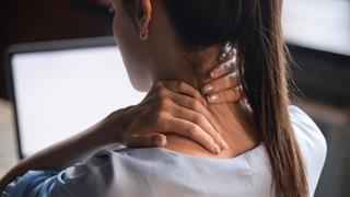 Πόνος στον αυχένα: Αύξηση των πασχόντων εν μέσω της πανδημίας