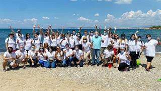 Η ομάδα εθελοντισμού της MSD οργάνωσε εθελοντική δράση καθαρισμού της παραλίας του Αλίμου