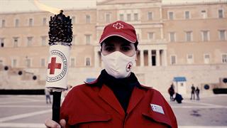 Οι εθελοντές του Ε.Ε.Σ. μεταφέρουν τη φλόγα της αγάπης και της προσφοράς