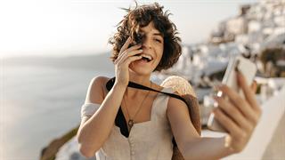 7 στους 10 εργαζόμενους από το εξωτερικό παραδέχονται ότι στην Ελλάδα έχουν καλύτερη ποιότητα ζωής σε σχέση με τη χώρα τους