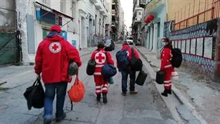 Ο Ελληνικός Ερυθρός Σταυρός στο πλευρό των αστέγων την Τρίτη στο λιμάνι του Πειραιά