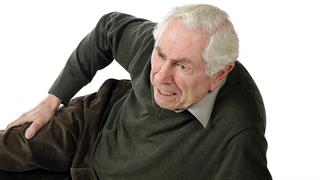 Η υπερδραστήρια κύστη συνδέεται με κίνδυνο πτώσεων στους ηλικιωμένους