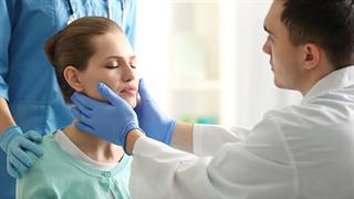 Θηλώματα και ξανθελάσματα στα βλέφαρα: Πώς θα απαλλαγείτε;