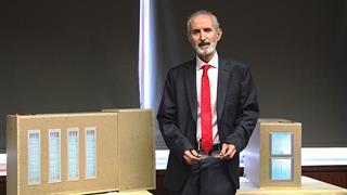 Πρωτότυπη συσκευή αποστείρωσης του αέρα που καταστρέφει μικρόβια και ιούς