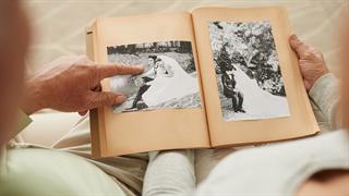 Πώς να περάσετε χρόνο με έναν ασθενή που έχει άνοια