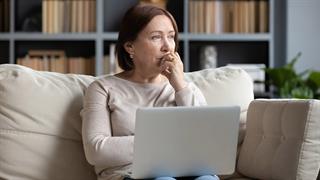 Μοναξιά και κοινωνική απομόνωση μετά την εμμηνόπαυση συνδέονται με αυξημένο κίνδυνο καρδιοπάθειας