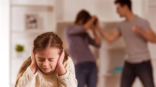 Βία: Η πρόληψη ξεκινά από την οικογένεια