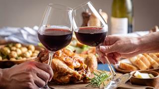 Έρευνα: Το κρασί με το γεύμα ενδεχομένως μειώνει τον κίνδυνο για διαβήτη
