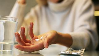 Η λήψη αντιβιοτικών από γυναίκες μέσης ηλικίας συνδέεται με μελλοντική νοητική εξασθένηση