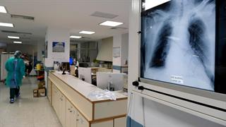 3.727 νέες λοιμώξεις από κορωνοϊό, 14+1 ακόμη θάνατοι, 133 διασωληνωμένοι