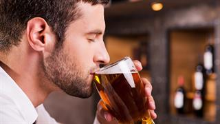 Η μπύρα lager ωφελεί την εντερική υγεία των αντρών