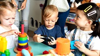 Ως 30 Ιουνίου οι αιτήσεις για τους βρεφονηπιακούς σταθμούς