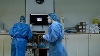 11.972 νέα κρούσματα, 13 θάνατοι και 86 διασωληνωμένοι από CoViD 