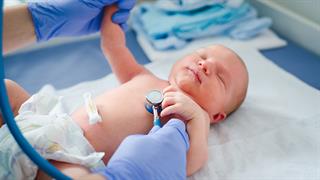 Τα νεογνά αναπτύσσουν γλωσσικές ικανότητες εντός ωρών από τη γέννηση