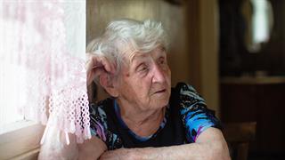 Συμβουλές για τη στήριξη των ηλικιωμένων που μένουν μόνοι τους τον Αύγουστο στην πόλη