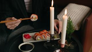 Εστιατόρια στο Βέλγιο: Δείπνο με κεριά και ωμό φαγητό, χωρίς ενέργεια