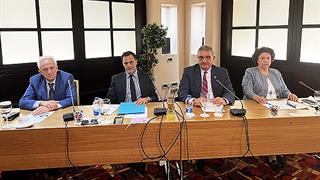 Συστράτευση των υγειονομικών για την αποκατάσταση της συνταξιοδοτικής αδικίας