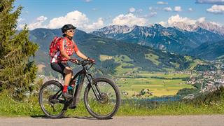 Το ηλεκτρικό ποδήλατο γυμνάζει λιγότερο από το συμβατικό [μελέτη]