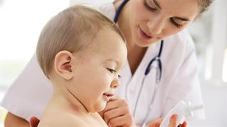 Τι προτείνει η Εθνική Επιτροπή για τον εμβολιασμό βρεφών και παιδιών κατά της CoViD