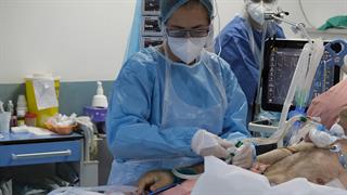 Ποιοι διατρέχουν μεγαλύτερο κίνδυνο για νοσηλεία και θάνατο από CoViD [μελέτη]