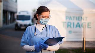 Πώς λειτουργεί το βρετανικό μοντέλο παράλληλης απασχόλησης γιατρών του ΕΣΥ στον ιδιωτικό τομέα